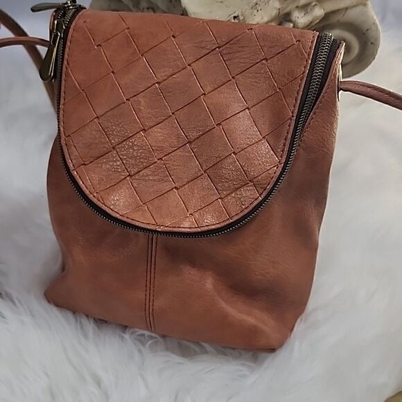 Crossbody Bag with Double zippered 'u' flap - Picture 3 of 13